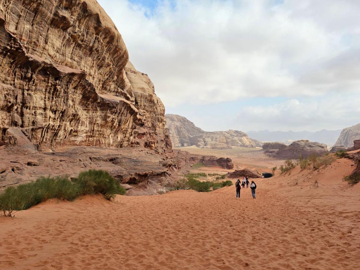 Hotel Star Walk Camp & Tours Wadi Rum Exterior foto